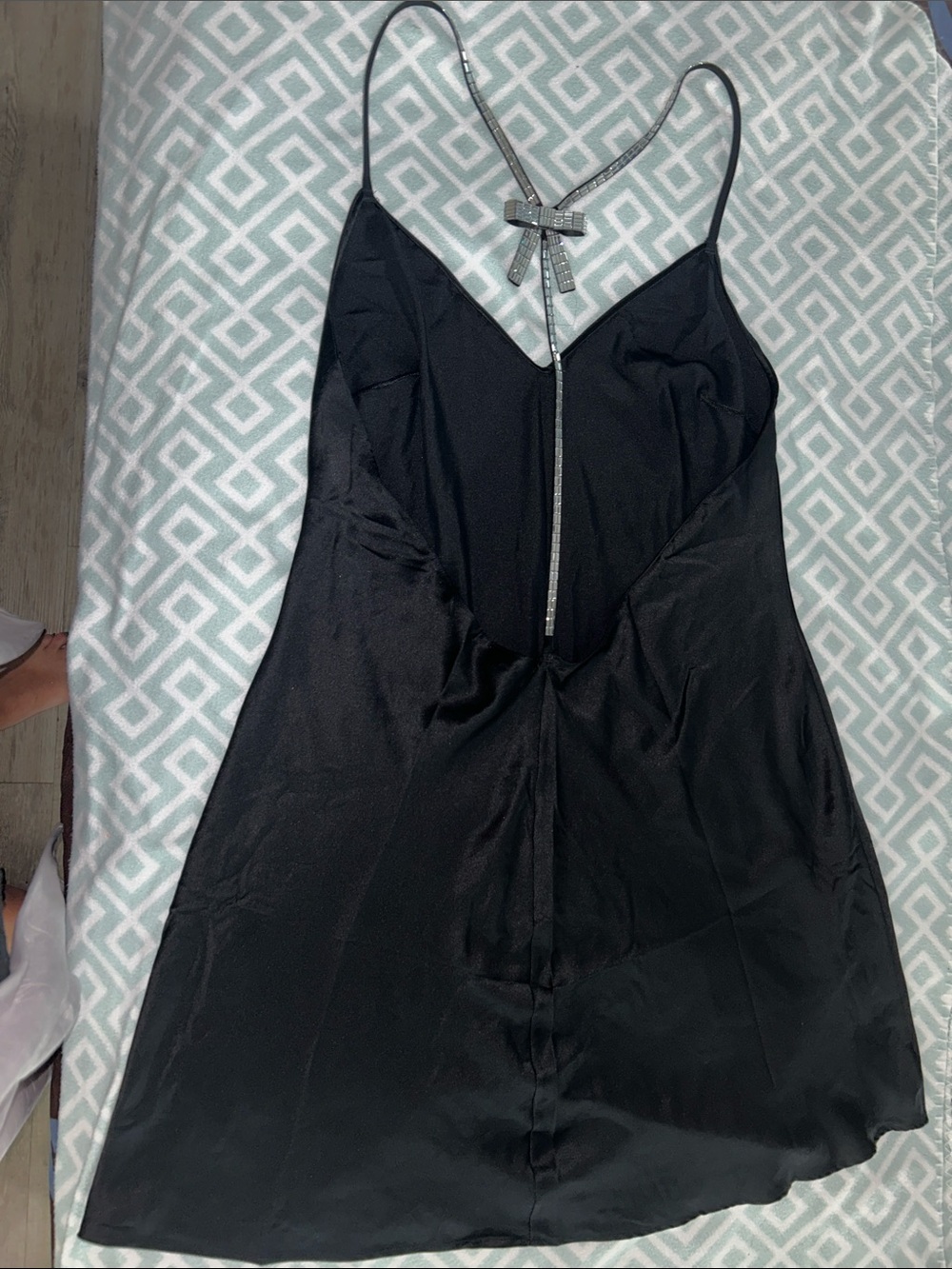 VERY SEXY
Crystal Bow Satin Mini Slip
